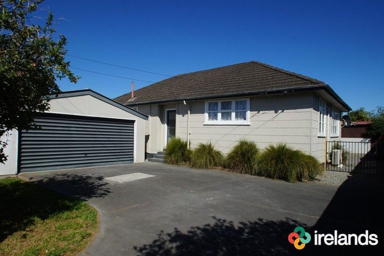 Photo of property in 9 Wilmot Street, Northcote, Christchurch, 8052