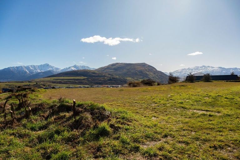 Photo of property in 42 Orford Drive, Jacks Point, Queenstown, 9371