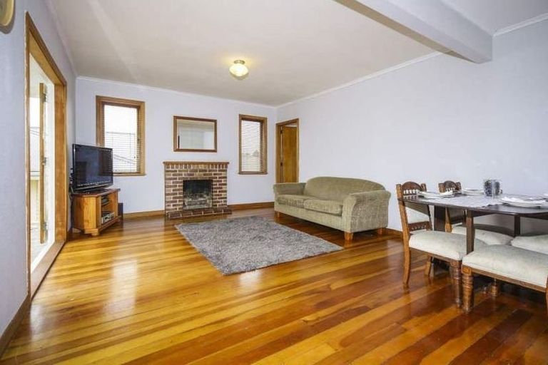 Photo of property in 6 Maui Street, New Lynn, Auckland, 0600