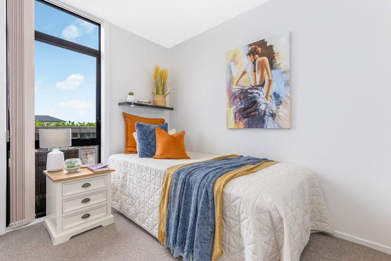 Photo of property in 11 Kapuarangi Lane, Papakura, 2110