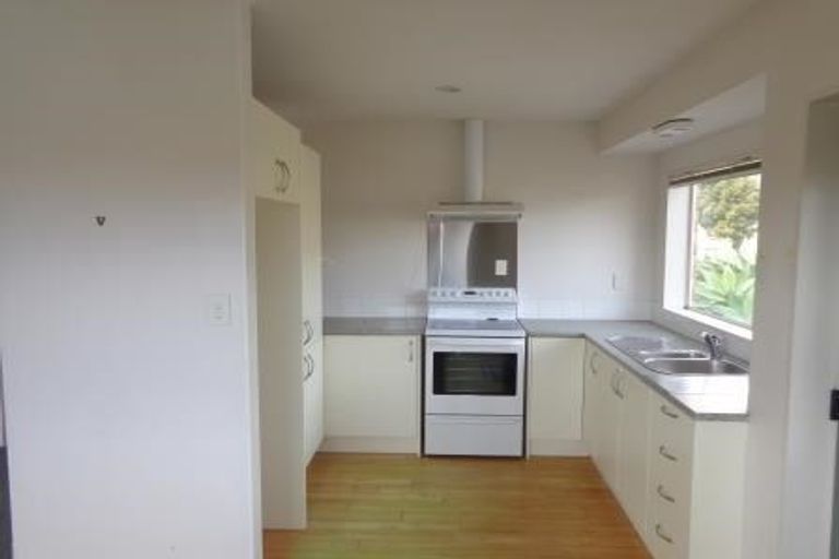 Photo of property in 1/341 Royal Road, Massey, Auckland, 0614