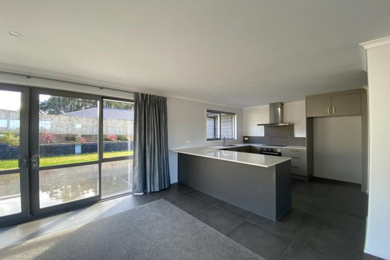 Photo of property in 18 Maui Place, Te Kamo, Whangarei, 0112