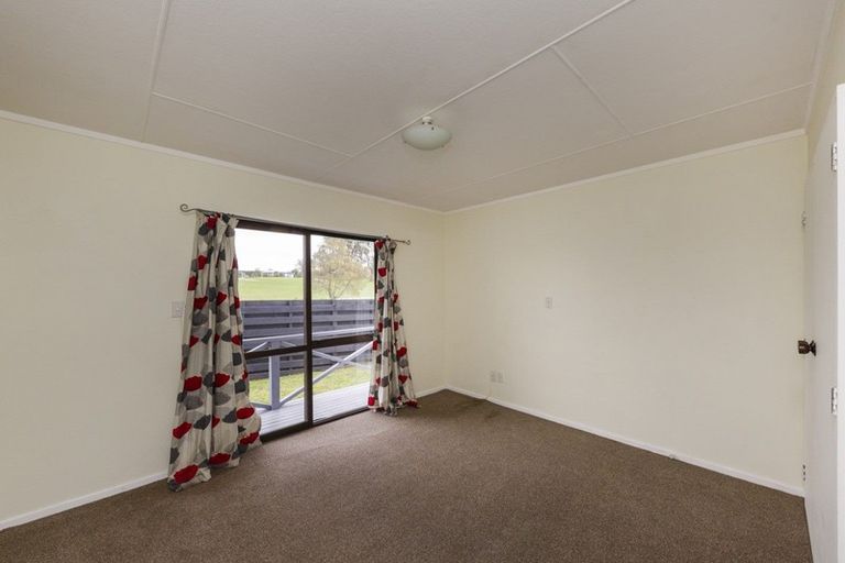 Photo of property in 7 Peter Hall Drive, Kelvin Grove, Palmerston North, 4414