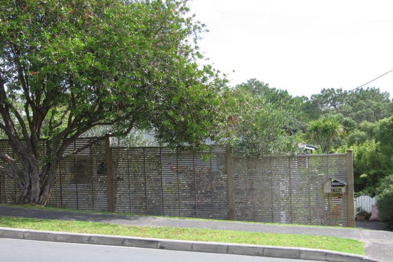 Photo of property in 2/170 Beach Road, Campbells Bay, Auckland, 0630
