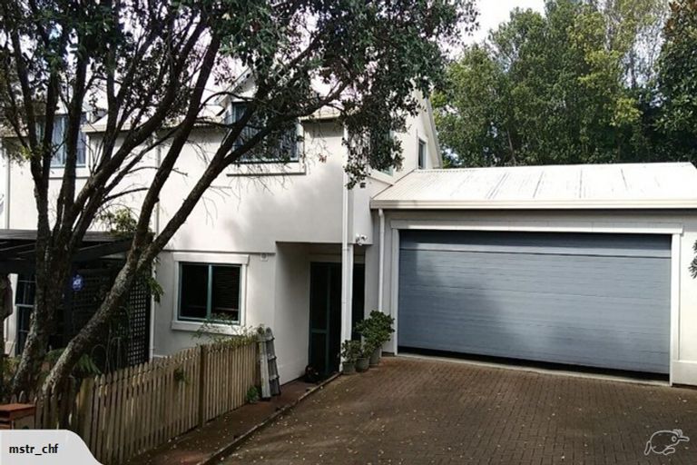 Photo of property in 2/485 Don Buck Road, Massey, Auckland, 0614