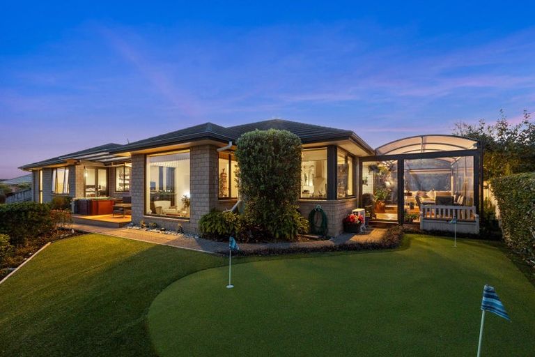 Photo of property in 53 Grand Drive, Orewa, 0931