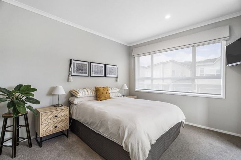 Photo of property in 75 Karepiro Drive, Stanmore Bay, Whangaparaoa, 0932