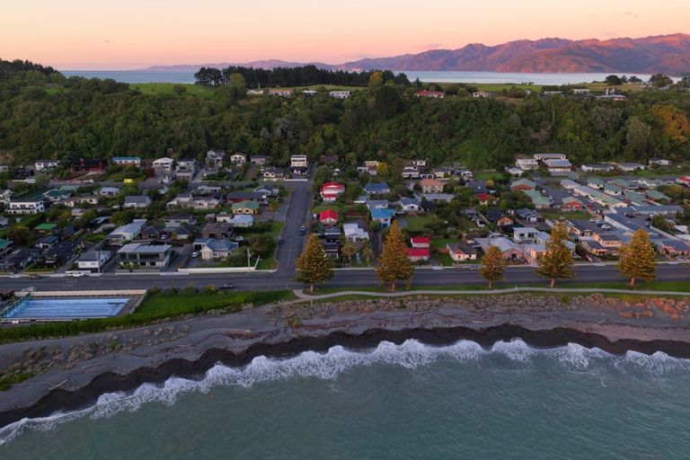 Photo of property in 178 Esplanade, Kaikoura, 7300