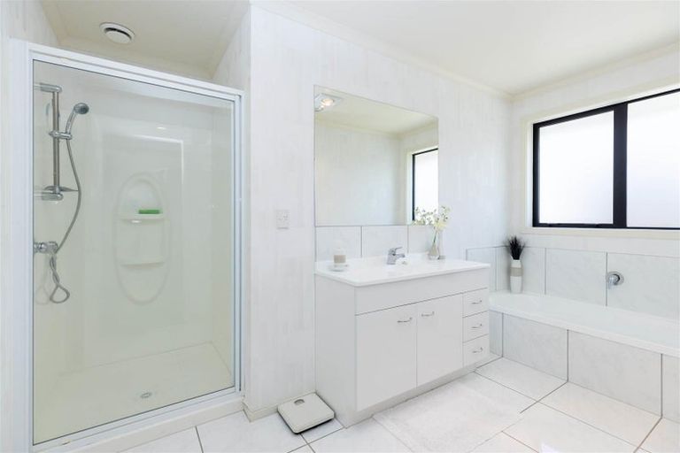 Photo of property in 13 Hadrians Way, Nawton, Hamilton, 3200