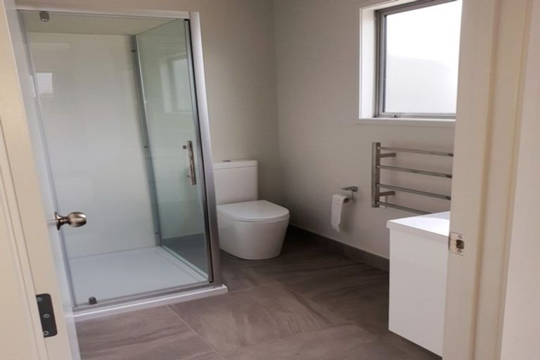 Photo of property in 9 Sandspit Road, Waiuku, 2123