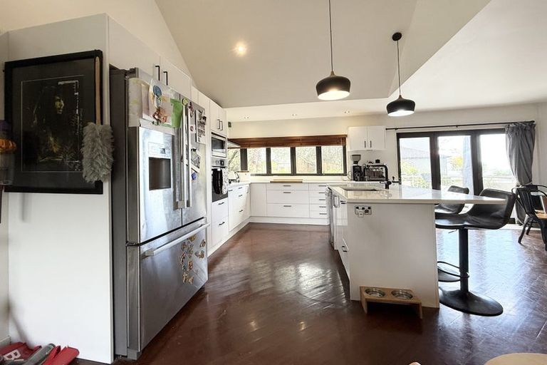 Photo of property in 701b Beach Road, Rothesay Bay, Auckland, 0630