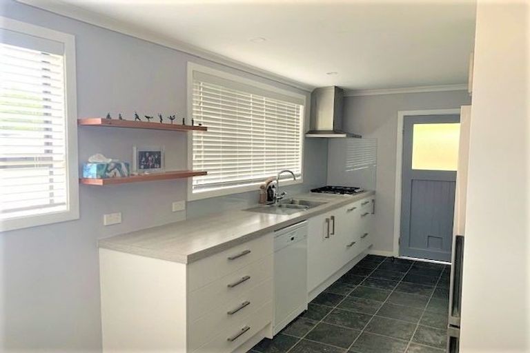Photo of property in 6 Ruanui Street, Himatangi Beach, Foxton, 4891