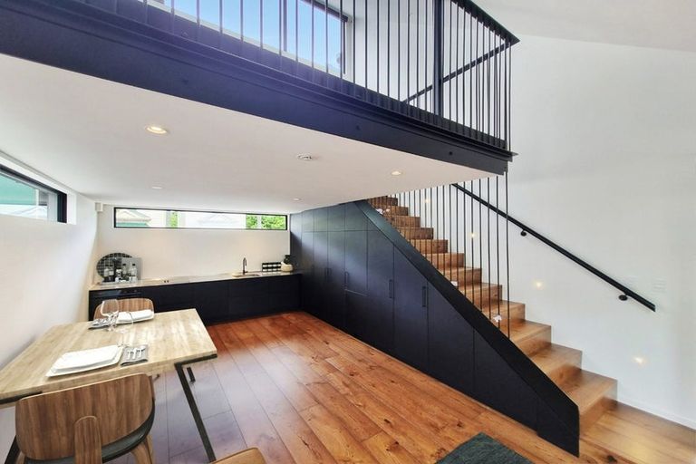 Photo of property in 99 Webb Street, Mount Cook, Wellington, 6011