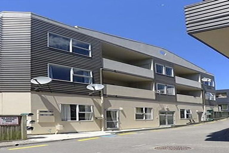 Photo of property in 2/27 Drummond Street, Mount Cook, Wellington, 6021