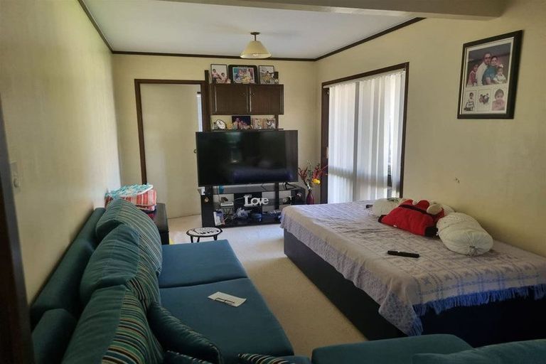 Photo of property in 45 Sunderlands Road, Half Moon Bay, Auckland, 2012