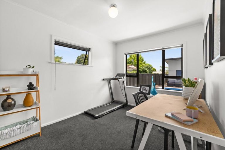 Photo of property in 35 Flanders Avenue, Onekawa, Napier, 4110