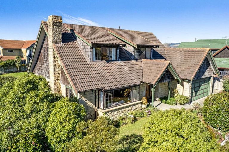 Photo of property in 43 Kilkenny Place, Fitzherbert, Palmerston North, 4410