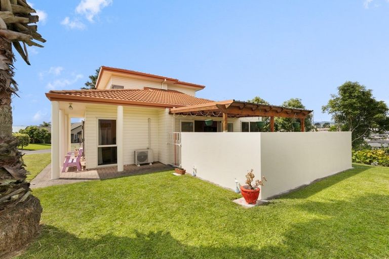 Photo of property in 48 Manor Park Drive, Pyes Pa, Tauranga, 3112