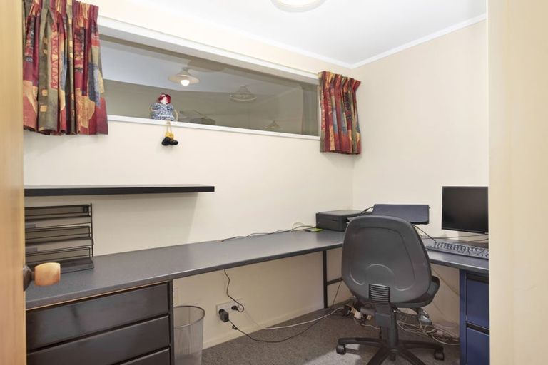 Photo of property in 23 Renown Road, Raumati South, Paraparaumu, 5032