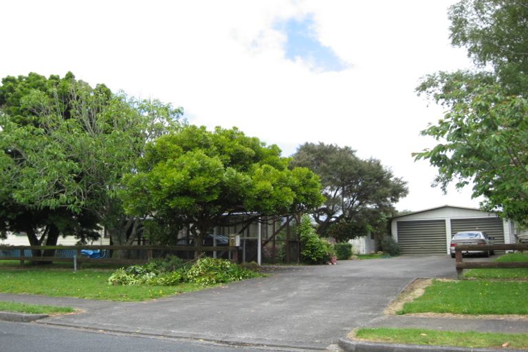 Photo of property in 1 Puriri Road, Pukekohe, 2120