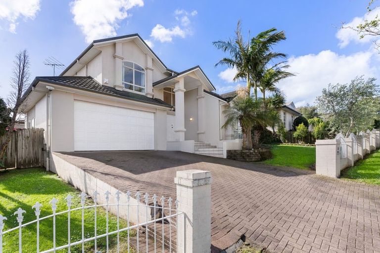 Photo of property in 19 Belgate Place, Somerville, Auckland, 2014