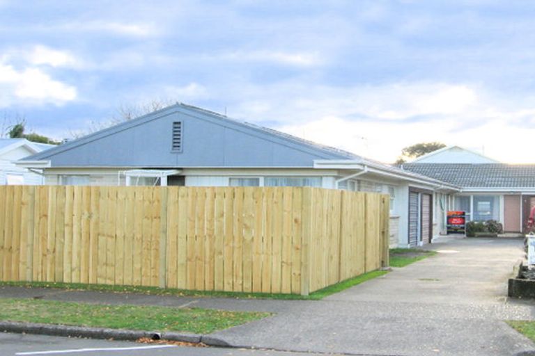 Photo of property in 2/1 Arnold Street, Onekawa, Napier, 4110