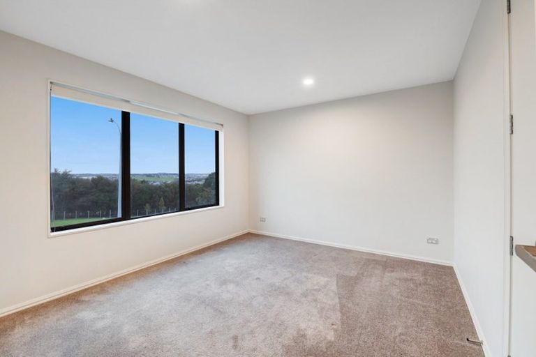 Photo of property in 241 West Hoe Heights, Orewa, 0931