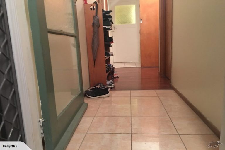 Photo of property in 30 Megan Avenue, Pakuranga Heights, Auckland, 2010