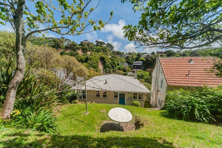 Photo of property in 6 Curtis Street, Northland, Wellington, 6012
