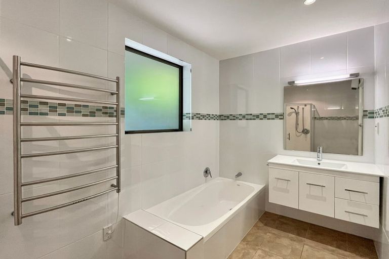 Photo of property in 145b Yaldhurst Road, Sockburn, Christchurch, 8042