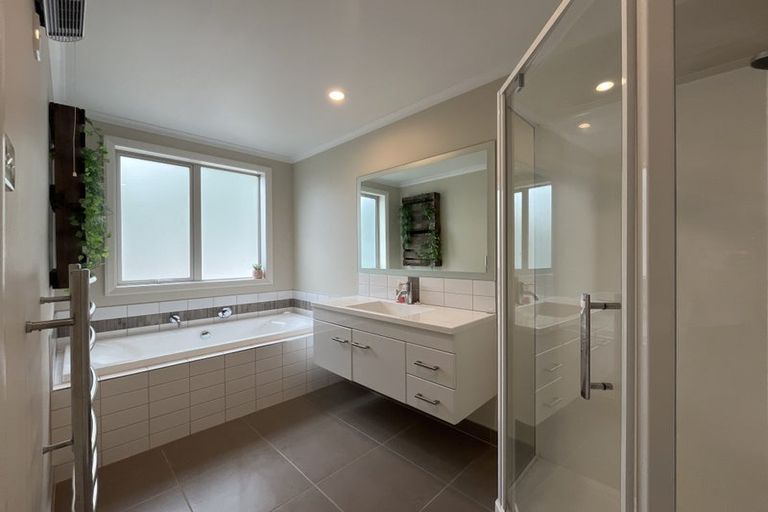 Photo of property in 96 Brougham Street, Westport, 7825