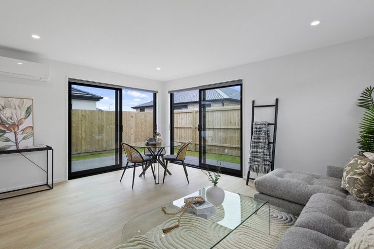 Photo of property in 28 John Gibb Street, Belfast, 8051