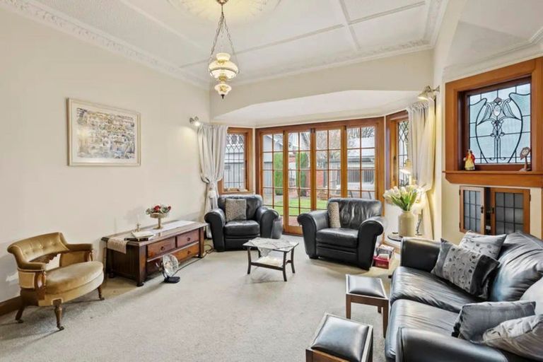 Photo of property in 209 Victoria Avenue, Hokowhitu, Palmerston North, 4410