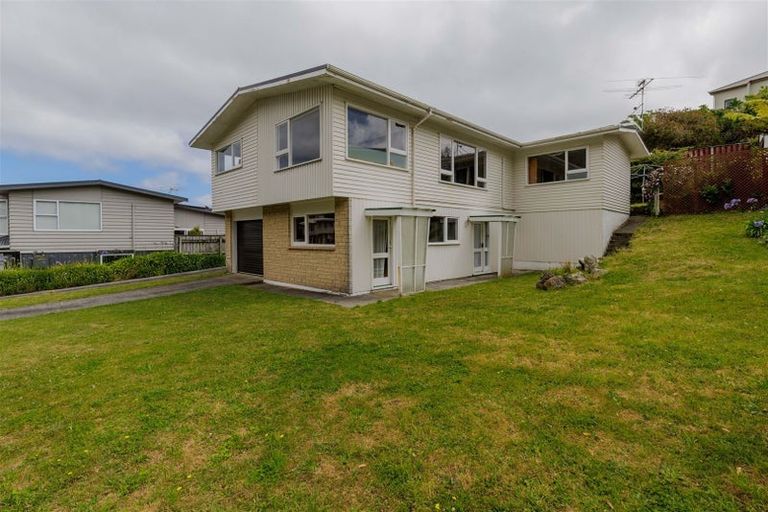 Photo of property in 15 Cortina Avenue, Johnsonville, Wellington, 6037