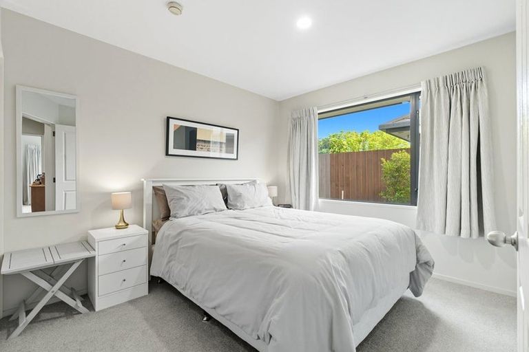Photo of property in 1/5 Jadewynn Place, Halswell, Christchurch, 8025