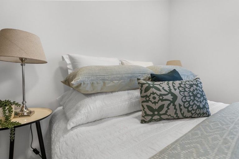 Photo of property in 69u2 Tiketike Way, Brooklyn, Wellington, 6021