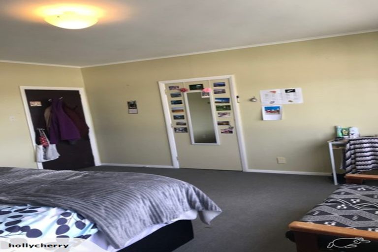 Photo of property in 8 Papawai Terrace, Mount Cook, Wellington, 6021