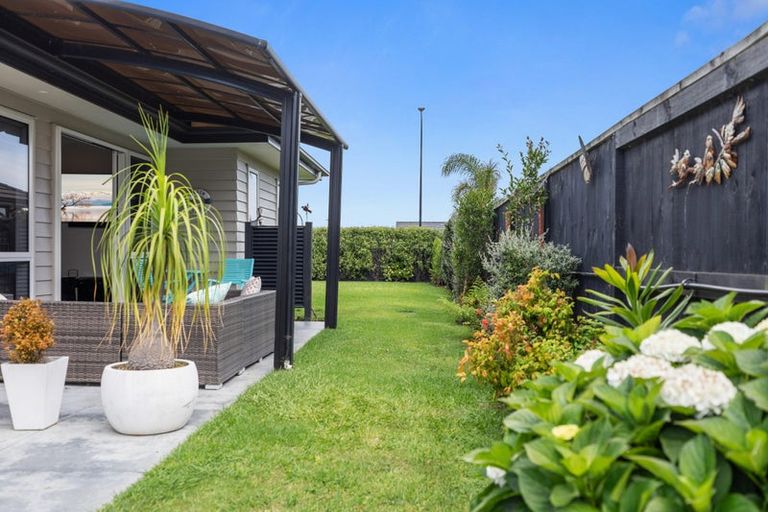 Photo of property in 77 Sandhurst Drive, Papamoa Beach, Papamoa, 3118