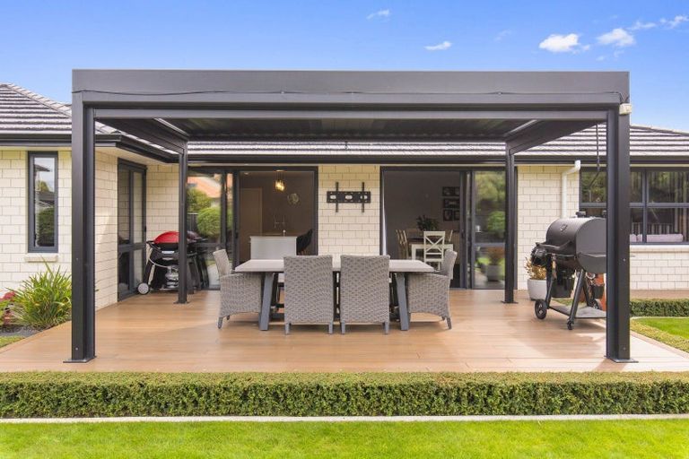 Photo of property in 47 San Priamo Place, Paraparaumu Beach, Paraparaumu, 5032