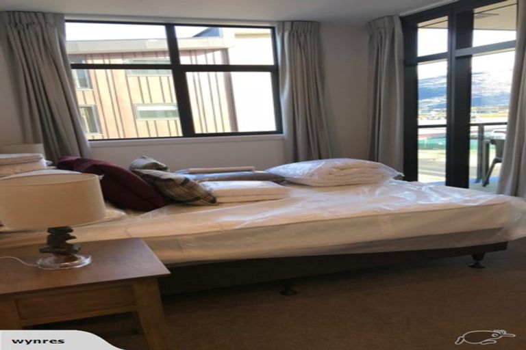Photo of property in Wyndham Gardens Apartments, 411/30u Red Oaks Drive, Frankton, Queenstown, 9300