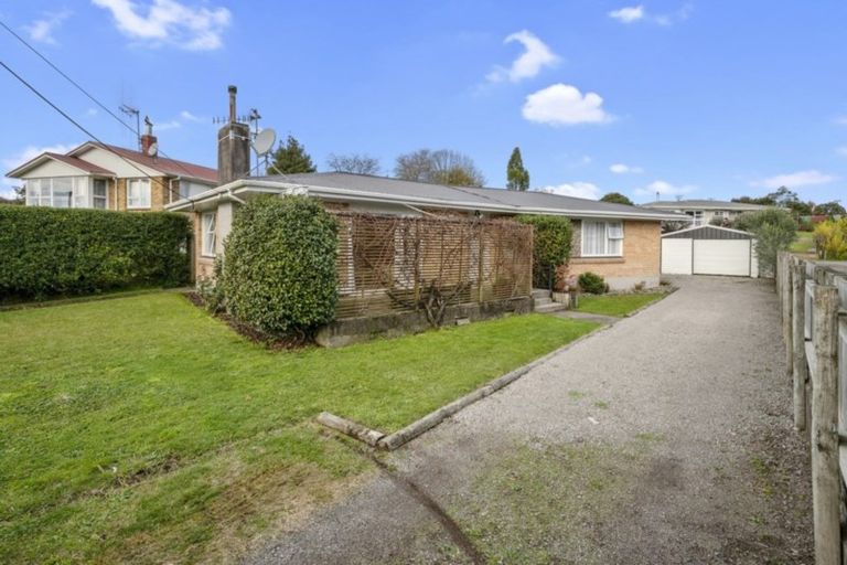 Photo of property in 30 Lee Street, Te Puke, 3119