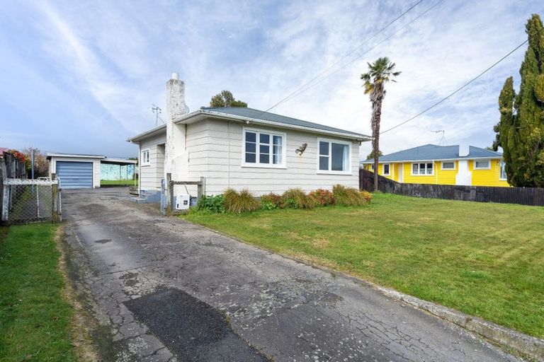Photo of property in 17 Reeve Street, Levin, 5510