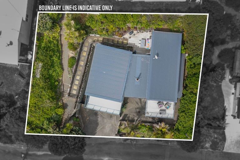 Photo of property in 13 Karekare Road, Raumati South, Paraparaumu, 5032