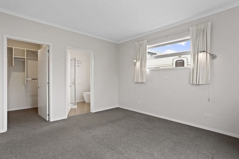 Photo of property in 35 Brockelbank Drive, Kaiapoi, 7630