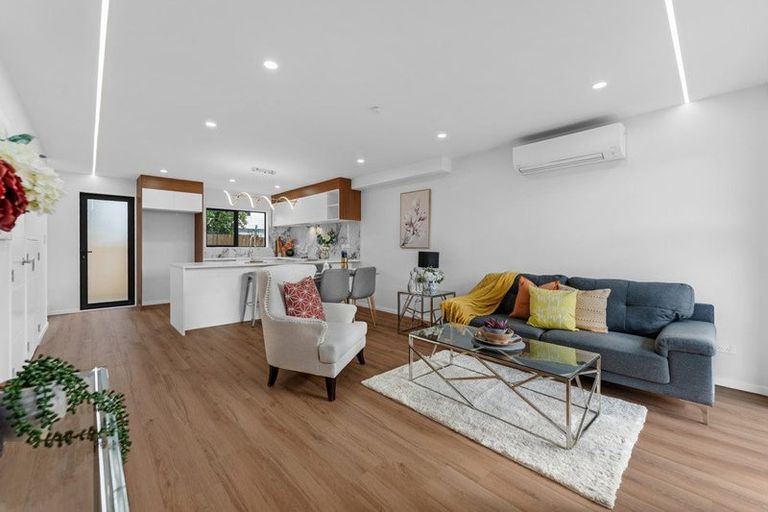 Photo of property in 7/1 Benita Place, Sunnyvale, Auckland, 0612