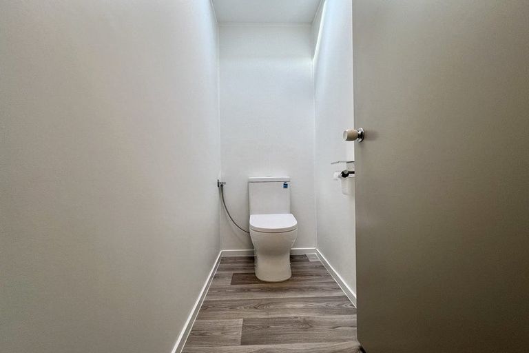 Photo of property in 2/74 Sunnybrae Road, Hillcrest, Auckland, 0627