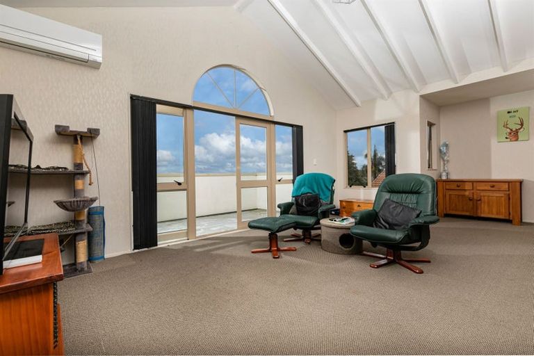 Photo of property in 33 Gala Place, Henderson, Auckland, 0612