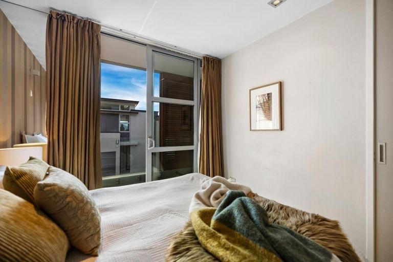 Photo of property in The Beeches Apartments, 9/60 Hallenstein Street, Queenstown, 9300