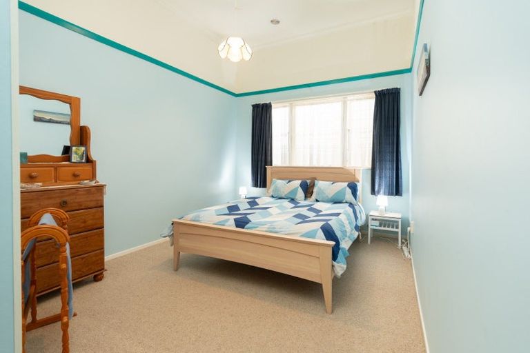 Photo of property in 42 Eden Street, Island Bay, Wellington, 6023