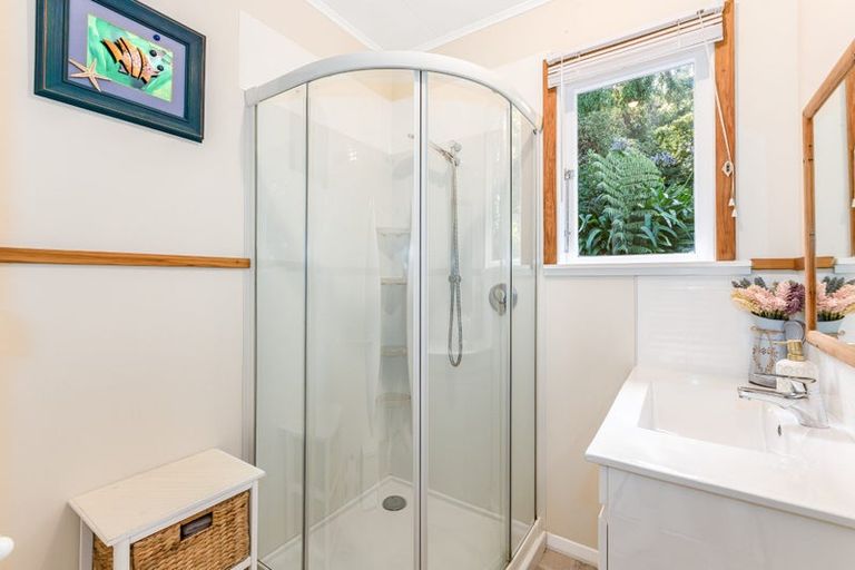 Photo of property in 43 Moores Valley Road, Wainuiomata, Lower Hutt, 5014